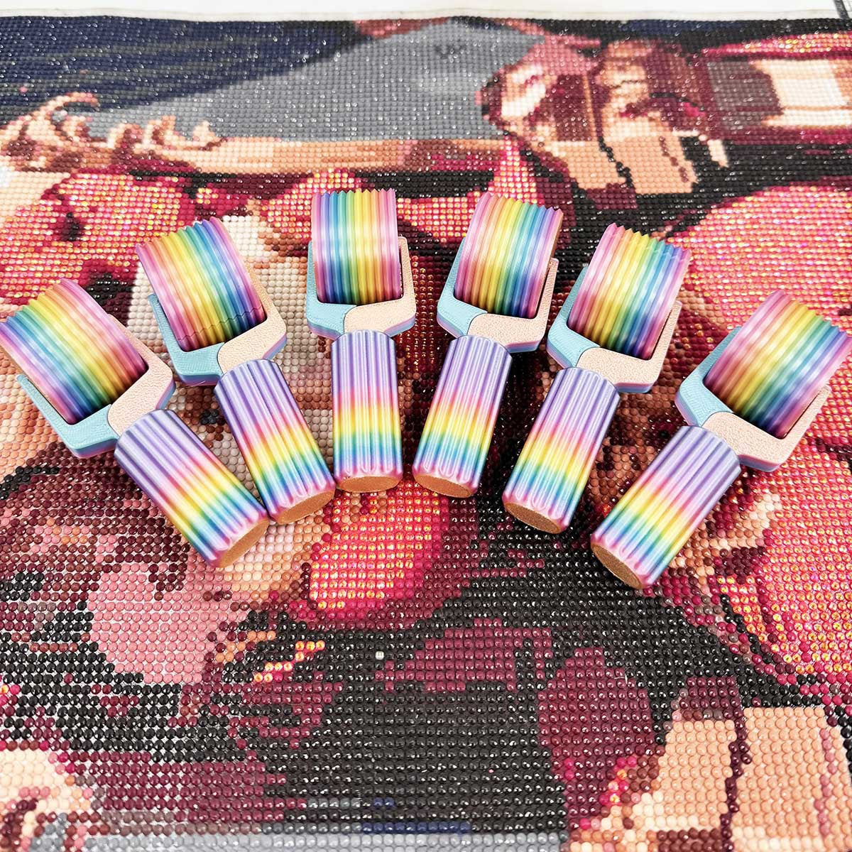 New Diamond Art Roller - Essential DIY Craft Tool Easy Grip Hand Roller for Diamond Painting Compact Efficient Ergonomic Design